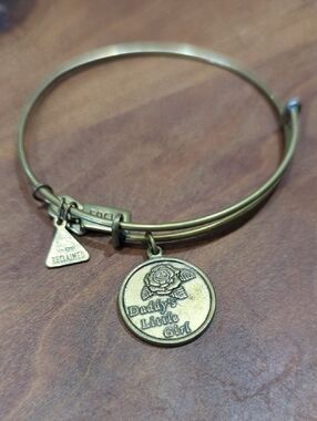 Wind And Fire Gold Tone 'Daddy's Little Girl' Charm Bangle Bracelet